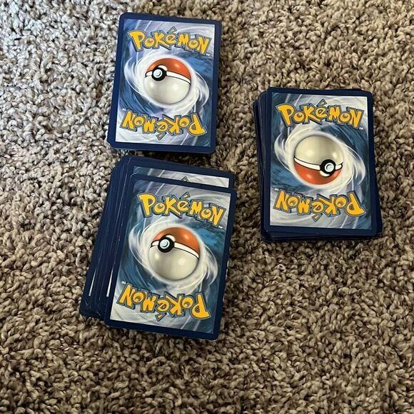 100 Pokémon cards - Picture 1 of 1